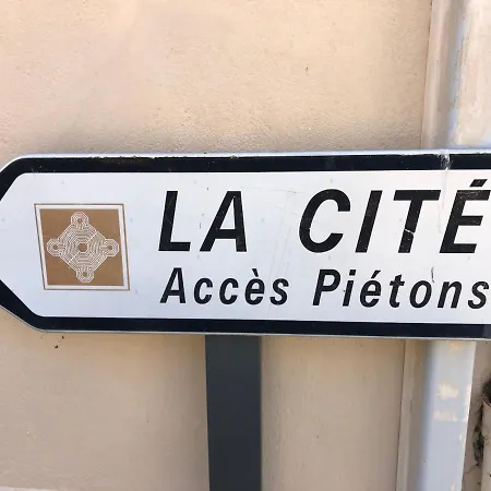 De La Cité *